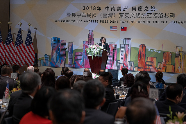 晚宴美國洛杉磯地區僑胞 總統: 以「充實民主」、「建立公義」、「創新經濟」壯大臺灣 新南向政策。