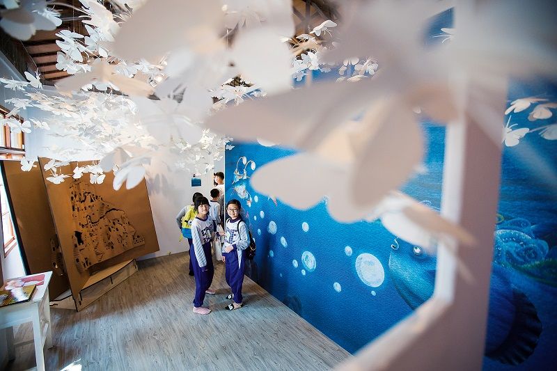 Dreamers in the Rice Paddies - Humpback Whale House Dreamers in the Rice Paddies - Humpback Whale House Photos - New Southbound Policy