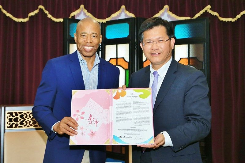美國紐約市布魯克林區長簽署台中宣言 林市長邀請參加花博圖片 - 新南向政策
