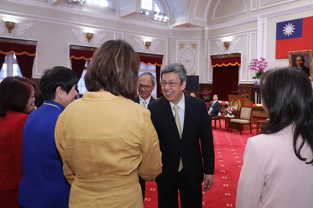 肯定海外僑界救助協會貢獻 副總統盼續支持政府 肯定海外僑界救助協會貢獻 副總統盼續支持政府圖片 - 新南向政策