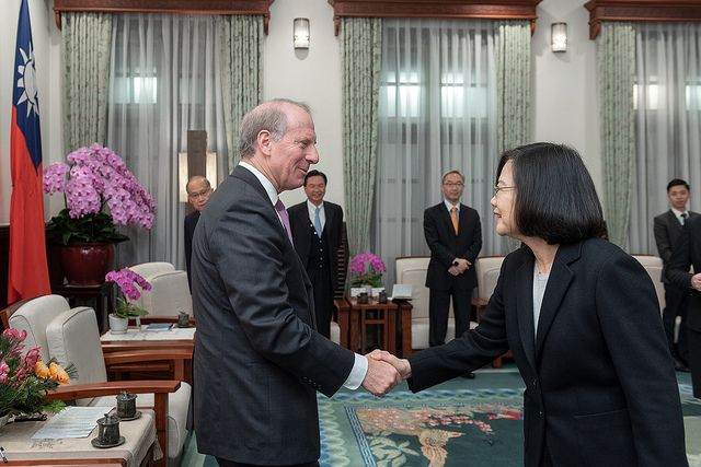 總統期盼全球理念相近的朋友共同努力 確保共享民主價值 總統期盼全球理念相近的朋友共同努力 確保共享民主價值圖片 - 新南向政策