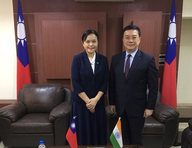 慈濟大學劉怡均副校長率團拜會駐清奈辦事處李朝成處長 慈濟大學劉怡均副校長率團拜會駐清奈辦事處李朝成處長圖片 - 新南向政策