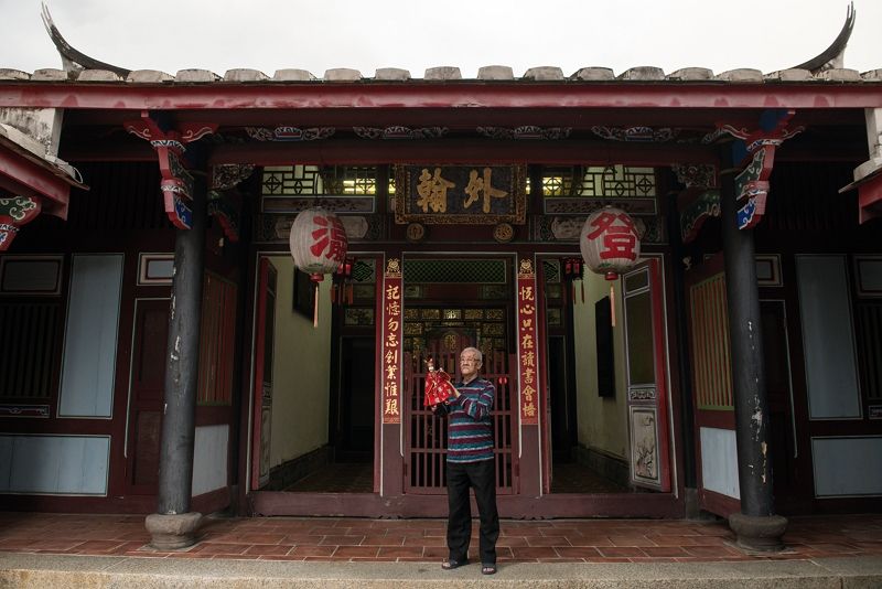 最會「請尪仔」的人間國寶 掌中戲藝師—陳錫煌 最會「請尪仔」的人間國寶 掌中戲藝師—陳錫煌圖片 - 新南向政策