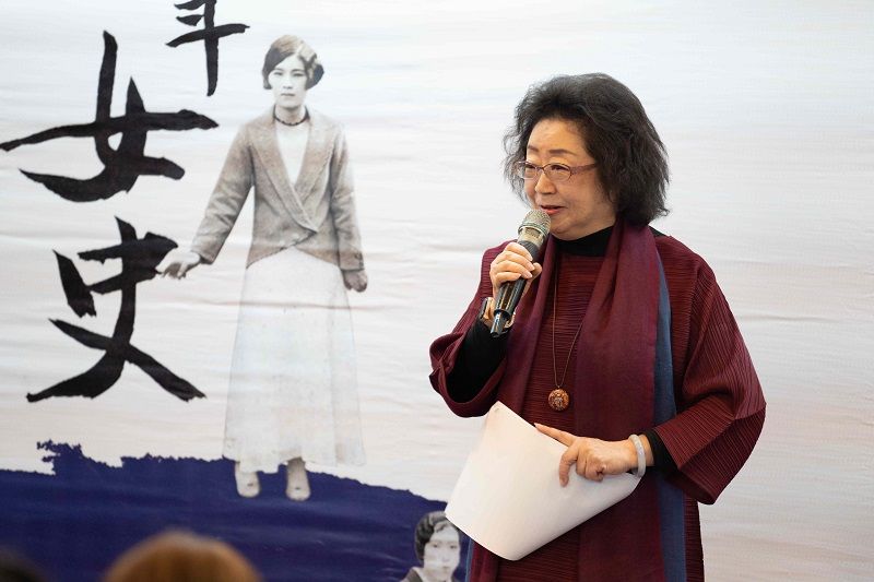 為臺灣耙梳更完整的女性歷史圖像 范政務次長出席「女人屐痕III 百年女史在臺灣」新書發表會 為臺灣耙梳更完整的女性歷史圖像 范政務次長出席「女人屐痕III 百年女史在臺灣」新書發表會圖片 - 新南向政策