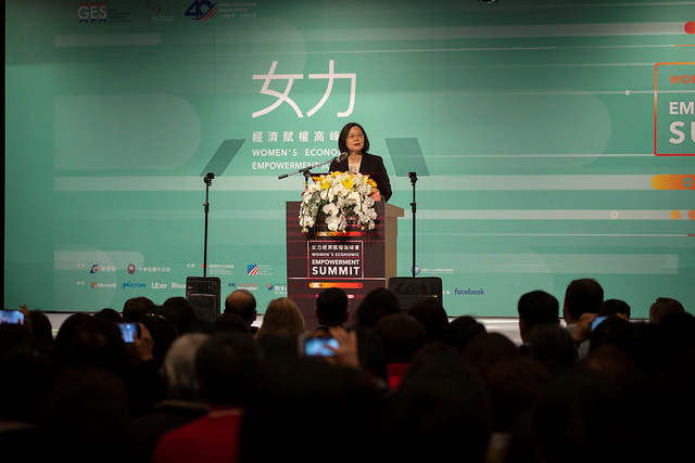 New Southbound Policy。President Tsai Ing-wen delivers a keynote address at the Women’s Empowerment Summit April 16 in Taipei City. (Courtesy of PO)