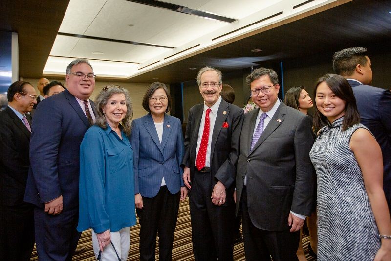 總統:盼加強臺美間夥伴關係 共同展望更美好未來 總統:盼加強臺美間夥伴關係 共同展望更美好未來圖片 - 新南向政策