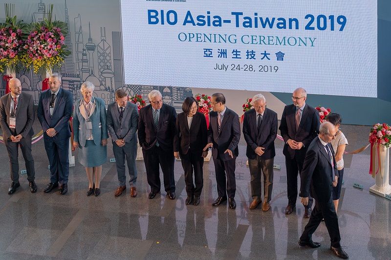 總統:為世界做出貢獻 Taiwan Can Help 總統:為世界做出貢獻 Taiwan Can Help圖片 - 新南向政策