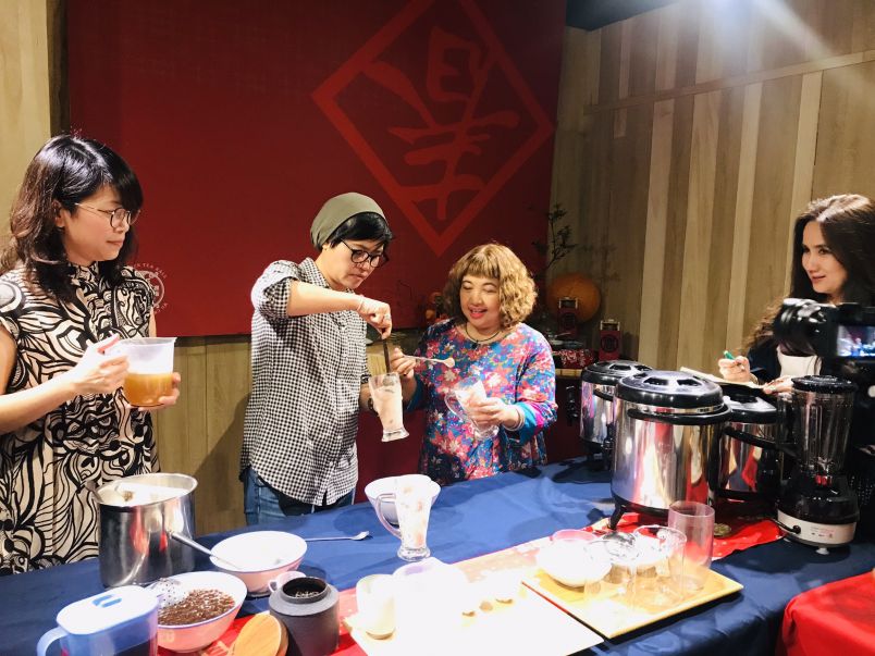Thailand's well-known tourist program came to Taiwan to shoot tourism promotion video Thailand's well-known tourist program came to Taiwan to shoot tourism promotion video Photos - New Southbound Policy