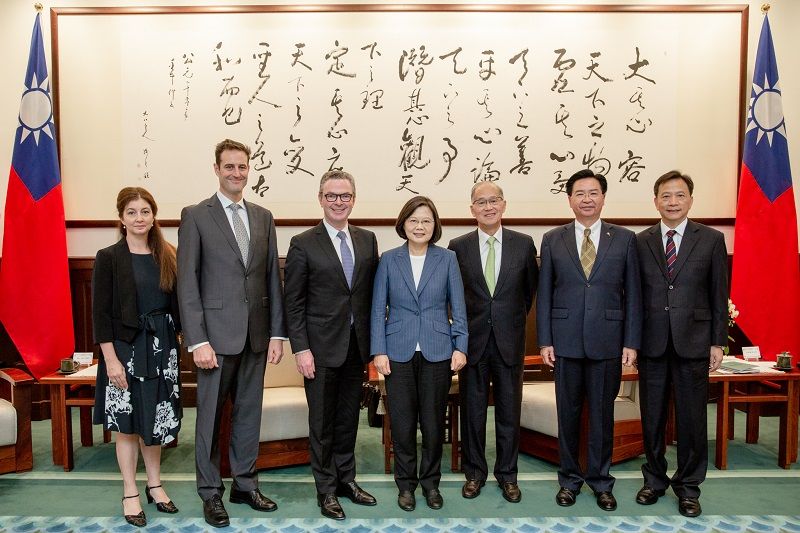 接見澳大利亞前國防部長 總統盼臺澳持續加深夥伴關係 攜手為印太區域做出更多貢獻 接見澳大利亞前國防部長 總統盼臺澳持續加深夥伴關係 攜手為印太區域做出更多貢獻圖片 - 新南向政策