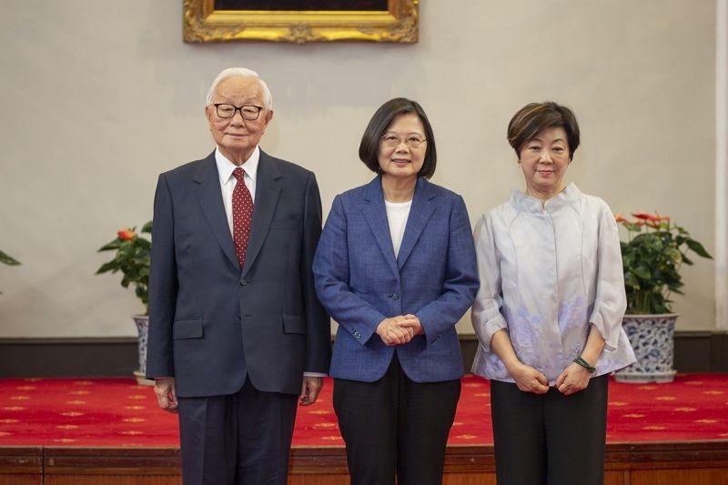 總統宣布台積電創辦人張忠謀擔任APEC經濟領袖會議我國領袖代表 總統宣布台積電創辦人張忠謀擔任APEC經濟領袖會議我國領袖代表圖片 - 新南向政策