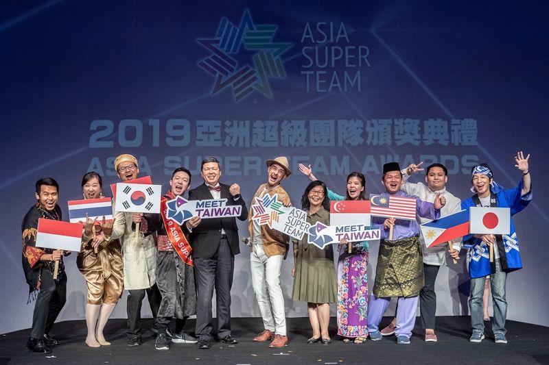 MEET TAIWAN「2019亞洲超級團隊競賽」 8國企業來臺變身「企業大明星」 挑戰獎旅競賽實境秀 由韓國企業奪冠 贏得價值5萬美金來臺行程 MEET TAIWAN「2019亞洲超級團隊競賽」 8國企業來臺變身「企業大明星」 挑戰獎旅競賽實境秀 由韓國企業奪冠 贏得價值5萬美金來臺行程圖片 - 新南向政策