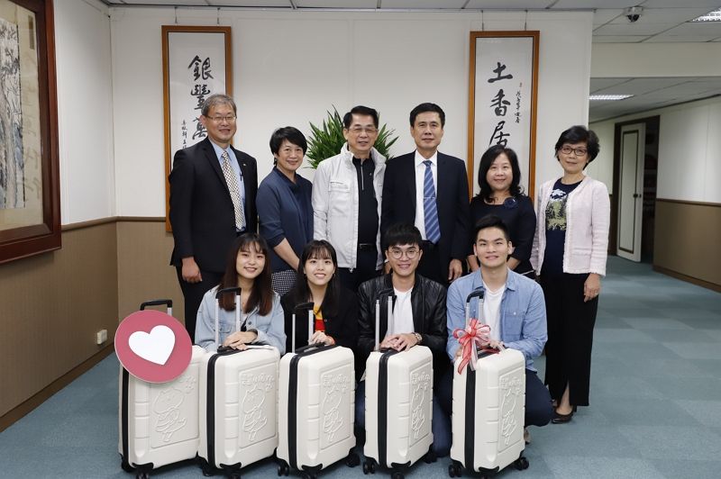 土銀攜黑客松金獎隊伍 前進新加坡 拓展新視野 土銀攜黑客松金獎隊伍 前進新加坡 拓展新視野圖片 - 新南向政策
