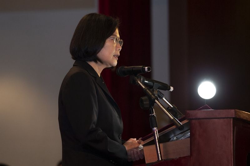 出席第73屆工業節慶祝大會 總統盼工業界先進與政府攜手合作 打造臺灣為亞洲高階製造中心 出席第73屆工業節慶祝大會 總統盼工業界先進與政府攜手合作 打造臺灣為亞洲高階製造中心圖片 - 新南向政策