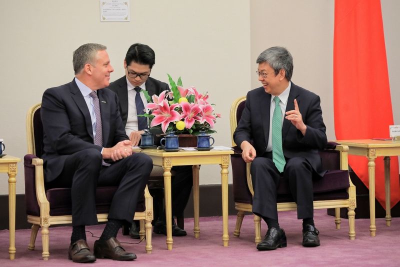 VP Chen pledges further cooperation on biomedical technology VP Chen pledges further cooperation on biomedical technology Photos - New Southbound Policy