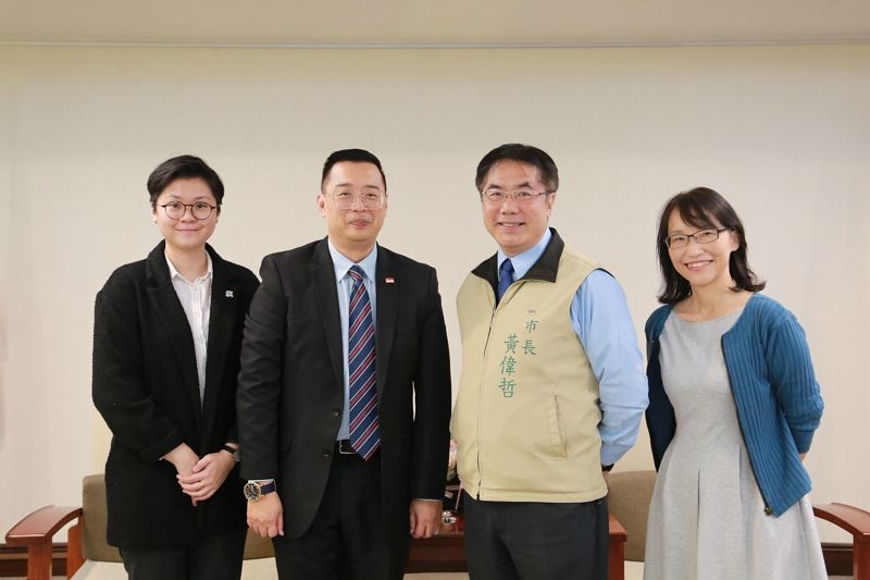 新加坡駐台北商務辦事處黃偉權代表拜會黃市長 約定未來再相見 新加坡駐台北商務辦事處黃偉權代表拜會黃市長 約定未來再相見圖片 - 新南向政策