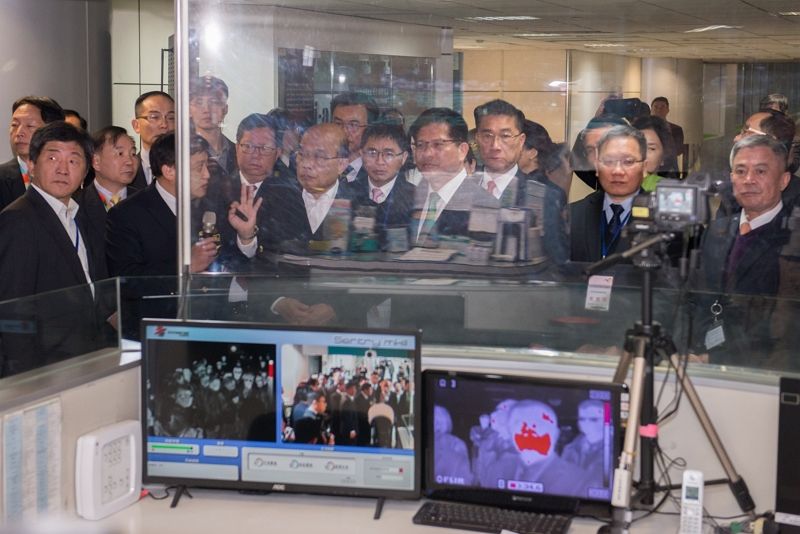 視察桃園機場春節疏運,感謝國門第一線堅守邊境安全及國人健康 視察桃園機場春節疏運,感謝國門第一線堅守邊境安全及國人健康圖片 - 新南向政策