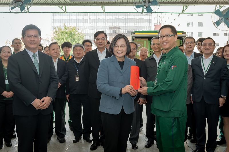 總統:只要團結在一起 「防疫臺灣隊」就能守護國人健康 共度難關 總統:只要團結在一起 「防疫臺灣隊」就能守護國人健康 共度難關圖片 - 新南向政策