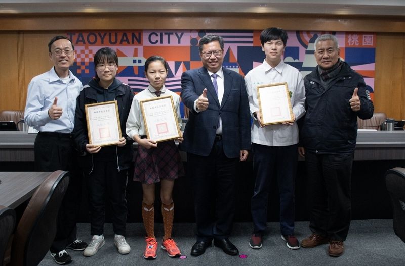 表揚2019馬來西亞國際發明展獲獎同學,期許落實創客教育理念 表揚2019馬來西亞國際發明展獲獎同學,期許落實創客教育理念圖片 - 新南向政策