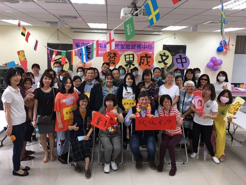 中市新住民中文一級棒 吟唱唐詩、文字接龍樣樣來 中市新住民中文一級棒 吟唱唐詩、文字接龍樣樣來圖片 - 新南向政策