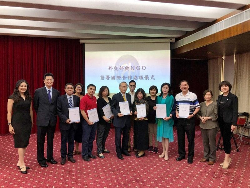 MOFA signs international cooperation and development assistance agreements with five Taiwan NGOs MOFA signs international cooperation and development assistance agreements with five Taiwan NGOs Photos - New Southbound Policy