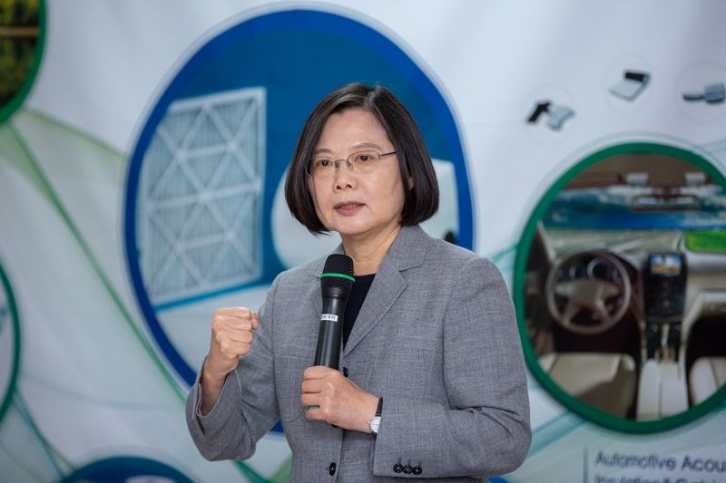 肯定口罩國家隊表現可圈可點 總統重申醫療及國軍機構將來都會採用國內生產的政策 防疫後繼續維持口罩國家隊 肯定口罩國家隊表現可圈可點 總統重申醫療及國軍機構將來都會採用國內生產的政策 防疫後繼續維持口罩國家隊圖片 - 新南向政策