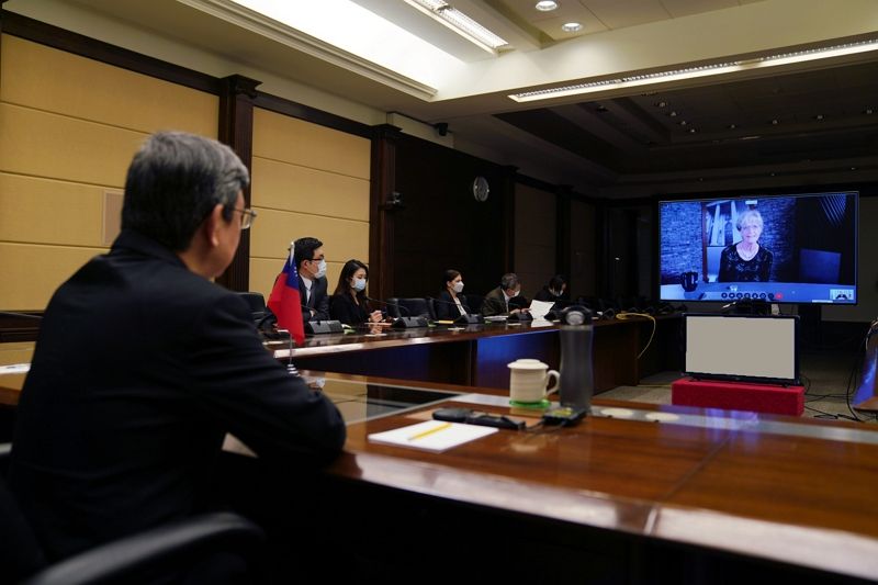 與約翰霍普金斯大學視訊會議 副總統:臺灣願意與各國分享經驗 不但能幫忙而且正在幫忙! 與約翰霍普金斯大學視訊會議 副總統:臺灣願意與各國分享經驗 不但能幫忙而且正在幫忙!圖片 - 新南向政策