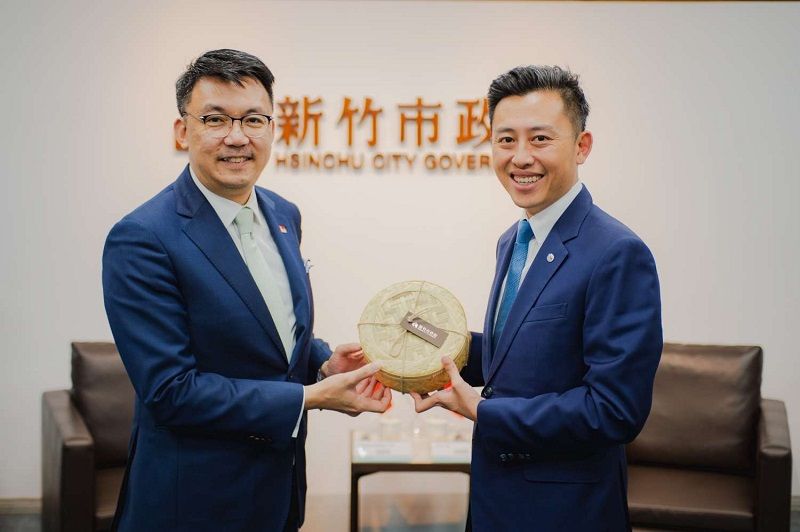 疫情後首場城市外交 新加坡代表葉偉傑訪林智堅市長 交流防疫、新創產業 疫情後首場城市外交 新加坡代表葉偉傑訪林智堅市長 交流防疫、新創產業圖片 - 新南向政策