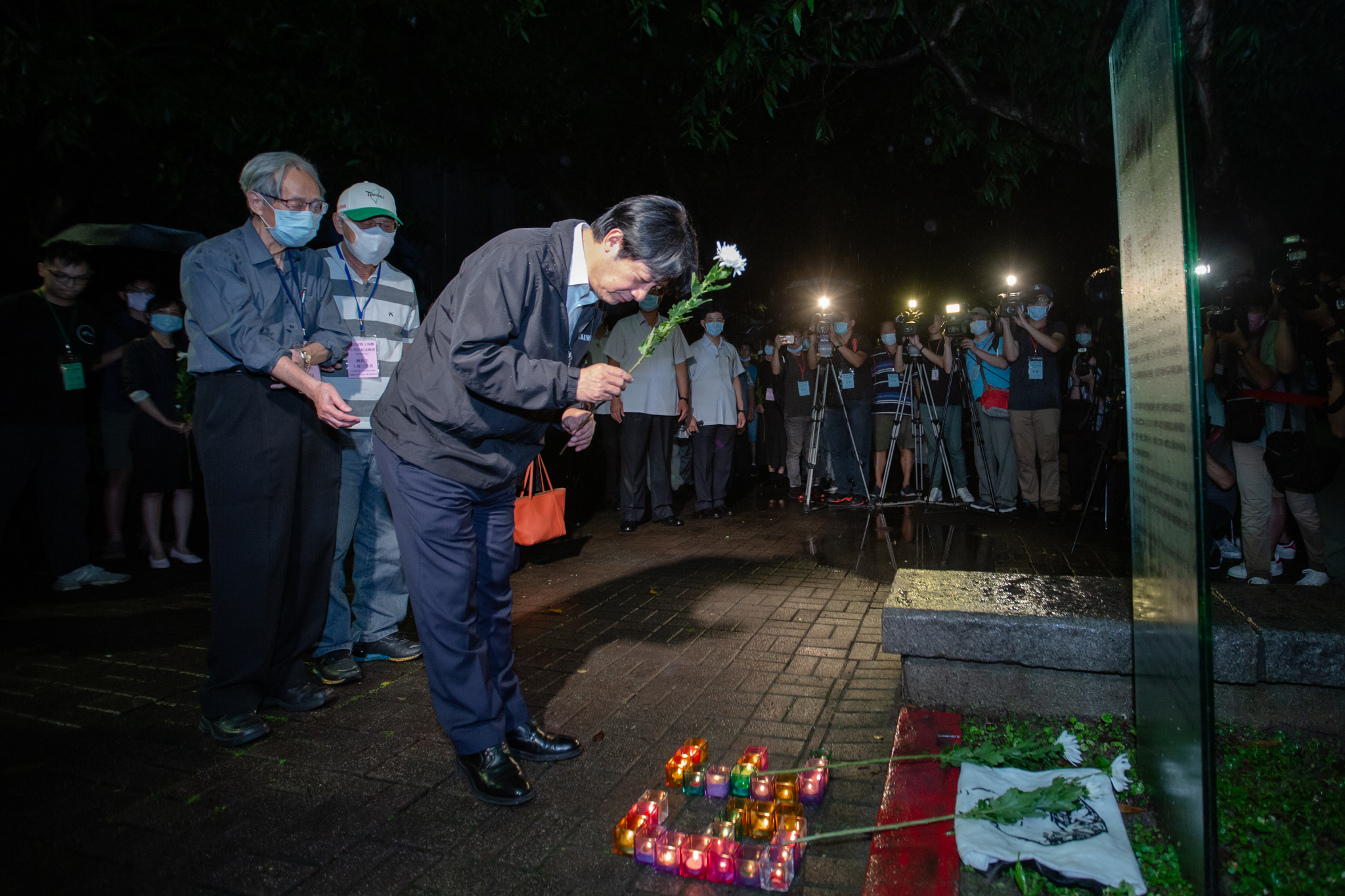 New Southbound Policy。Vice President Lai Ching-te pays his respects during an event commemorating the 39th anniversary of academic Chen Wen-chen’s death July 2 at National Taiwan University in Taipei City. (Courtesy of Presidential Office)