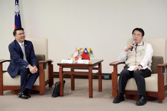 Representative of Singapore office visits Tainan City mayor for future cooperation Representative of Singapore office visits Tainan City mayor for future cooperation Photos - New Southbound Policy