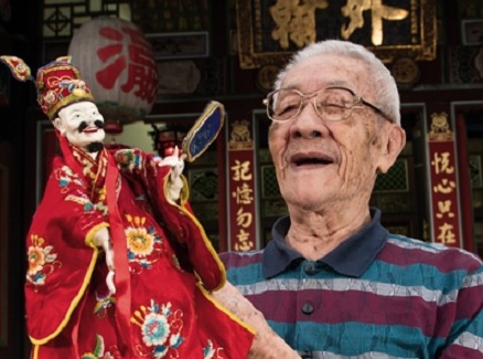 行政院文化賞受賞の陳錫煌さん、「布袋戯を観に来てくれる人たちに感謝