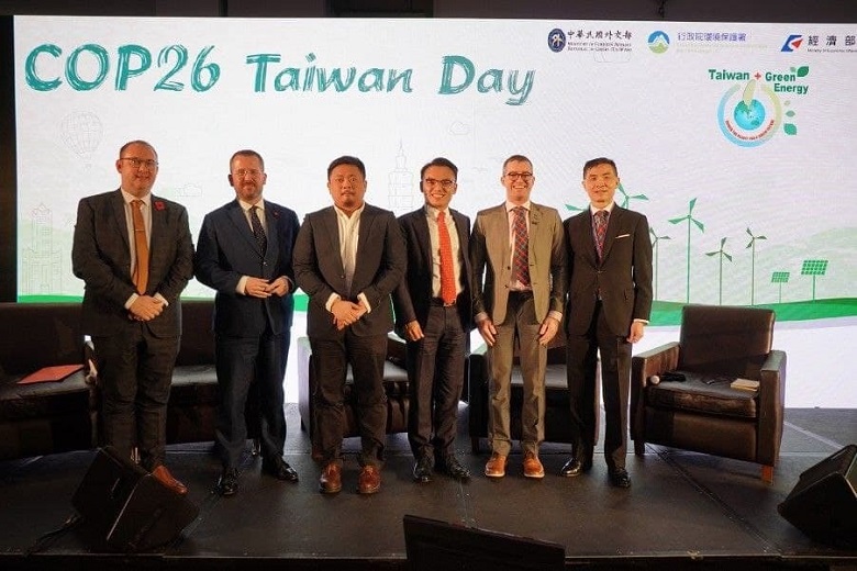 New Southbound Policy。Kegiatan khusus yang menjadi sorotan dalam kampanye partisipasi Taiwan tahun ini adalah kegiatan “Taiwan Day” dan “Global Environmental Education Partnership Africa Event” (GEEP Africa Event) yang diselenggarakan bersama Kantor Perlindungan Lingkungan AS. Dalam kegiatan tersebut, Taiwan memaparkan pengalaman dalam mengembangkan energi terbarukan, dan keuangan hijau. (Foto oleh Kementerian Luar Negeri)