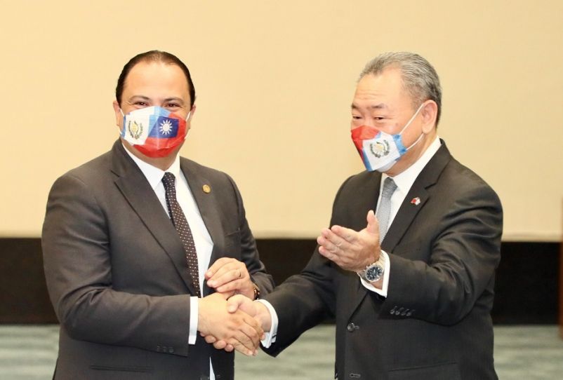 New Southbound Policy。Taiwan dan Guatemala sama-sama menjunjung nilai-nilai demokrasi, kebebasan dan hak asasi manusia. Keduanya memiliki hubungan diplomatik dan persahabatan yang teguh, serta hubungan kerja sama di bidang medis, perdagangan, kerja sama teknis, pendidikan dan kebudayaan, serta pembangunan infrastruktur.