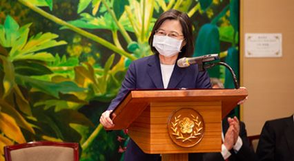 接見醫療奉獻獎得獎人　總統：感謝大家一起守護臺灣　繼續攜手努力提升臺灣醫療能量　為國人帶來更周全的照顧 - 圖片