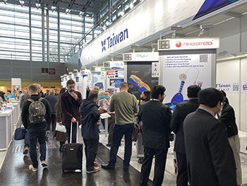 疫後首發強勢回歸 臺灣館於德國MEDICA展首日收穫滿 - 圖片