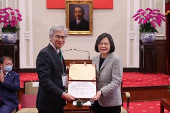 接見醫師公會全聯會理監事及幹部　總統：積極調度各項藥品及替代用藥　確保各地藥品供應穩定 - 圖片