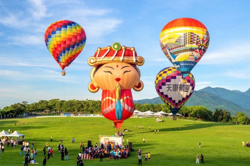 Floating deity - Taiwan Today