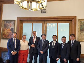 衛福部王必勝次長訪問捷克，感謝新冠疫情期間捐贈我疫苗之情誼並就雙方落實合作備忘錄達致共識 - 圖片