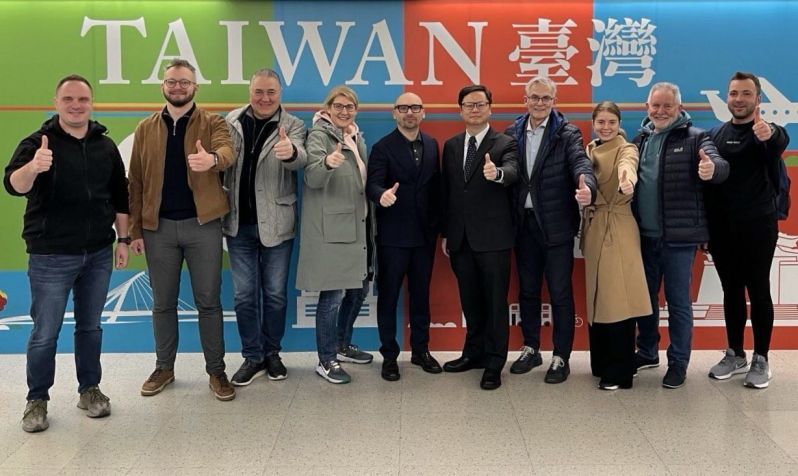 New Southbound Policy。Kementerian Luar Negeri (MOFA) menjelaskan Matas Maldeikis adalah sosok pendukung Taiwan. Ia memimpin delegasi parlemen 3 negara Laut Baltik untuk berkunjung ke Taiwan setelah Taiwan membuka kantor perwakilan di Lithuania pada tahun 2021 meskipun harus menghadapi ancaman dari Tiongkok.
