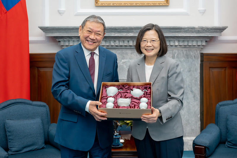 President Tsai receives UK parliamentary delegation - Taiwan Today