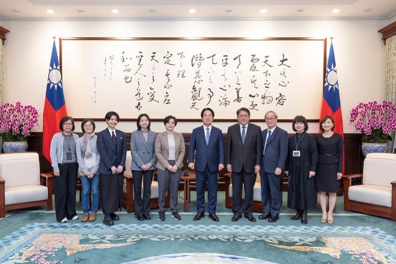 President Lai receives National Book Award winners - Taiwan Today