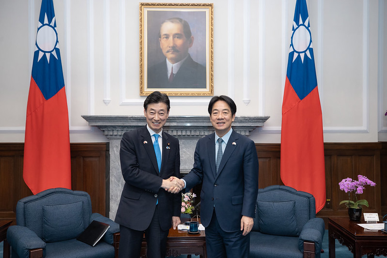 頼清徳総統、日本の西村康稔元経済産業大臣との会談で台日関係強化に