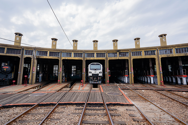 The engine turntable at the roundhouse directs locomotives into the facility’s 12 bays for storage or repair.