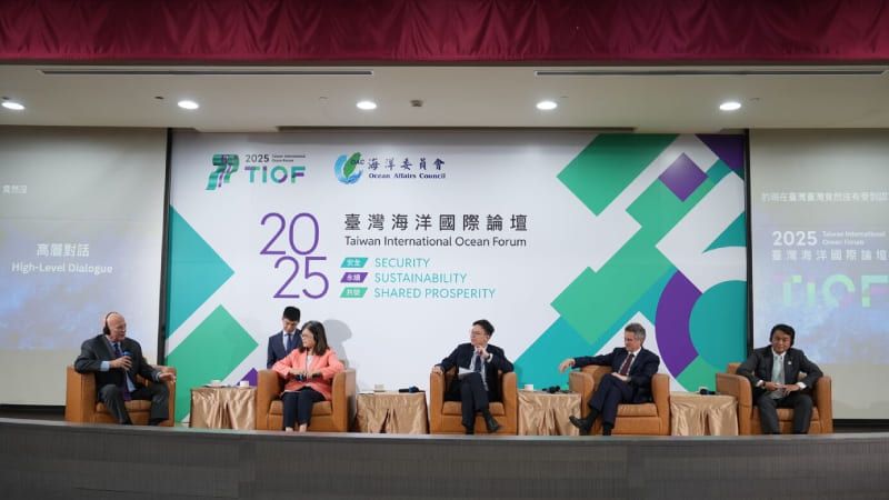 2025 臺灣海洋國際論壇「高層對話」深度闡述： 管碧玲主委擘劃戰略性海洋治理，引領臺灣應對印太挑戰圖片 - 新南向政策