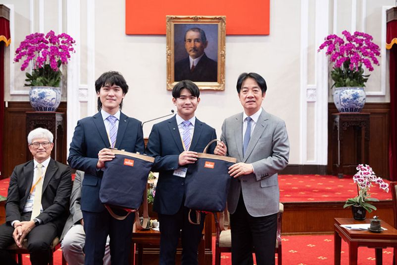 總統接見國際科展代表團　期勉持續懷抱熱情走向世界　為臺灣注入創新發展能量圖片 - 新南向政策