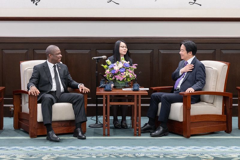 New Southbound Policy。Presiden Lai menegaskan bahwa Taiwan dan Haiti akan terus memperkuat kerja sama dalam bidang kesehatan dan pelayanan medis, serta meningkatkan ketahanan pangan demi pembangunan kesejahteraan rakyat.

