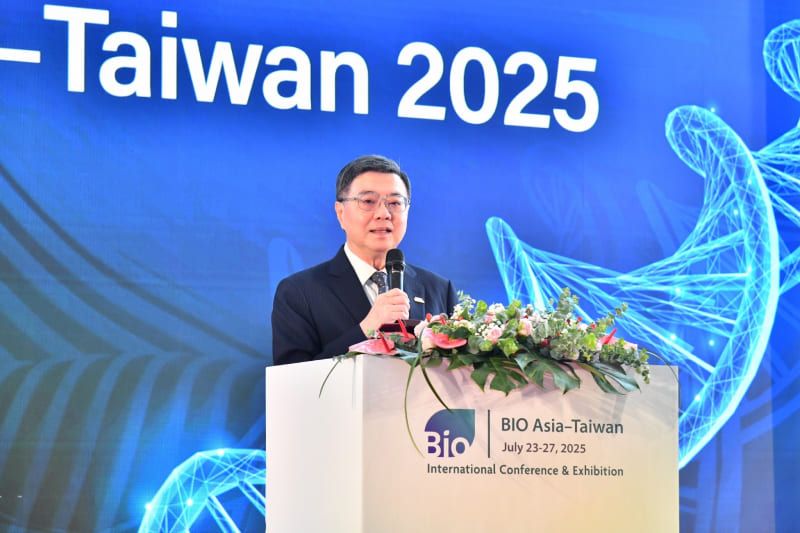 Premier Cho pledges further biotechnology developmentPhotos - New Southbound Policy