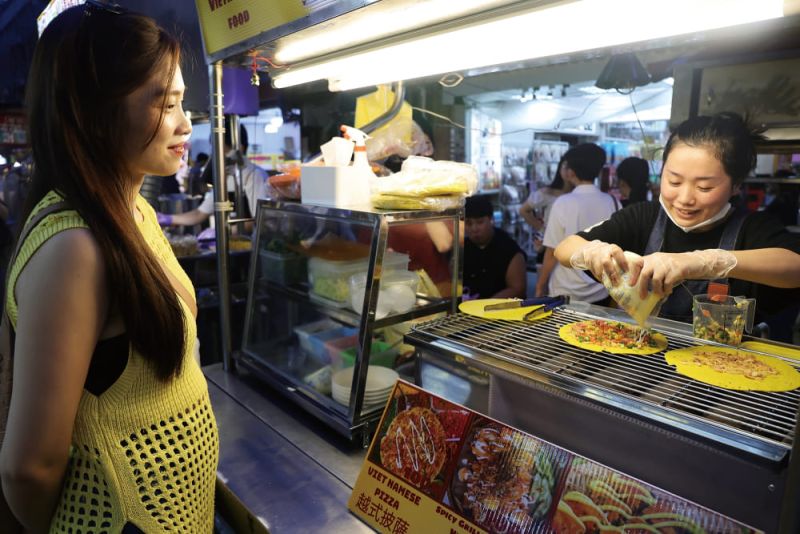 Exploring Taiwan’s Night Markets with Nguyen Thu HangPhotos - New Southbound Policy