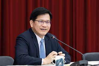 Minister of Foreign Affairs Lin Chia-lung speaks on Taiwan’s strategic use of semiconductors as a tool for diplomacy and international cooperation. (Photo by Chen Mei-ling)