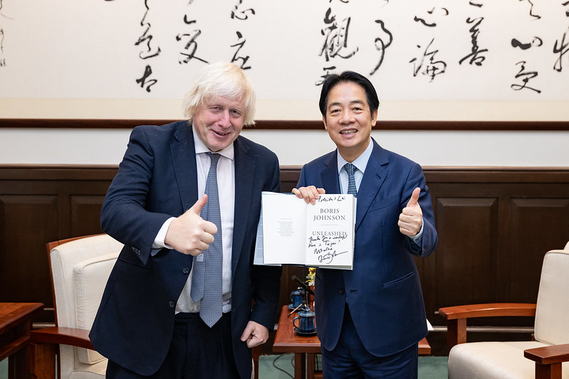 New Southbound Policy。Pemerintah Inggris menolak segala upaya sepihak untuk mengubah status quo dan berkomitmen untuk terus memperkuat hubungan dengan Taiwan di berbagai bidang, berdasarkan nilai-nilai demokrasi yang sama.
