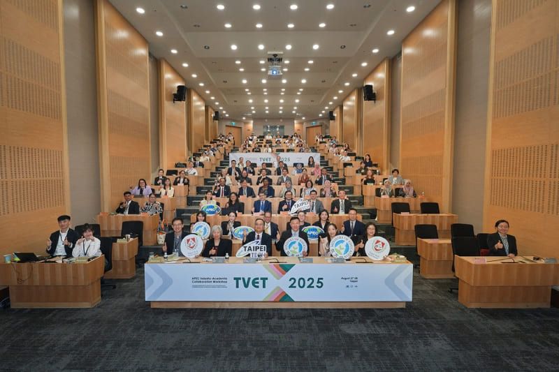 2025 APEC Industry- Academia Cooperation Workshop Leveraging Digitalization for Talent Inclusion and Empowerment: Facilitating Economic Transitions by Academia-Industry PartnershipPhotos - New Southbound Policy